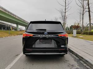 Minivan Toyota <span class=keywords><strong>Sienna</strong></span> Híbrida Premium 2021 de segunda mano, 2.5L, 7 plazas, familiar, bajo kilometraje, bien conservada - Product Image 3