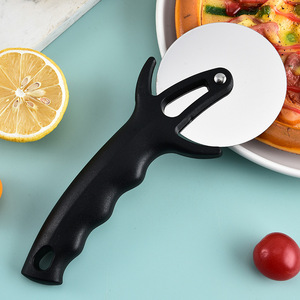 Cortador de <span class=keywords><strong>Pizza</strong></span> de Acero Inoxidable de Buena Calidad con Mango de Plástico, Rueda Redonda para Cortar <span class=keywords><strong>Pizza</strong></span>, Fácil de Usar y Limpiar, Utensilios para Hornear - Product Image 2