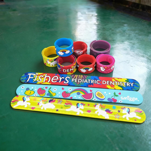 HYM Hersteller Kundenspezifischer Druck Umweltfreundliches Angepasstes Silikon-Slap-Armband Silikonkautschuk-Teil - Product Image 1