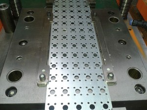 Matriz de Estampación de Metal de Calidad Excelente para Remaches, Ojales y Broches a Presión - Product Image 4