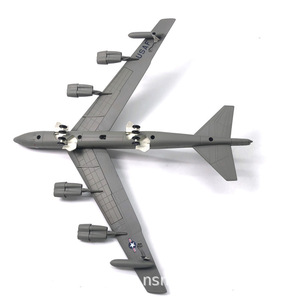 Modèle d'<span class=keywords><strong>avion</strong></span> <span class=keywords><strong>bombardier</strong></span> B-52 Stratofortress à l'échelle 1/200, modèle d'<span class=keywords><strong>avion</strong></span> <span class=keywords><strong>militaire</strong></span> lourd de l'USAF, objet de collection pour les collectionneurs - Product Image 5
