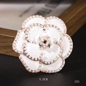 Broche de Perlas Camelia, Broche Chapado en Aleación, Hebilla para Pañuelo de Seda, para Bodas o Regalos para Mujer - Product Image 1