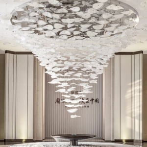 2025 사용자 정의 높이 금속베이스 상업용 교수형 샹들리에 새로운 미니멀리즘 디자인 컬러 아트 유리 펜던트 계약에 대한 긴 - Product Image 1