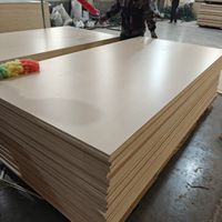 Panneau de contreplaqué de première qualité 4x8 au design populaire avec surface mélaminée pour hôtel, villa, appartement