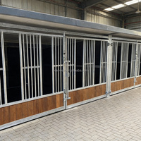 Abri pour chevaux portable de luxe, très demandé, avec toit en acier galvanisé de 28 mm d'épaisseur, préfabriqué pour l'élevage équin