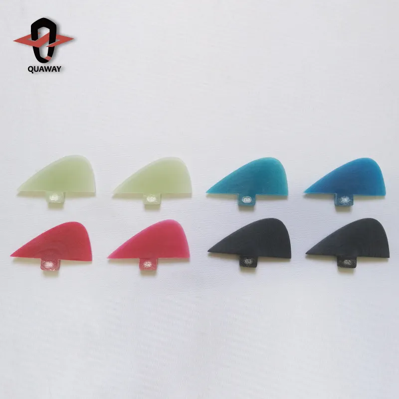 ผสมสี Kite Surf Fin ขนาดเล็ก Keel Fin ไฟเบอร์กลาสเรซิ่นสีแดงสีดำท่อง