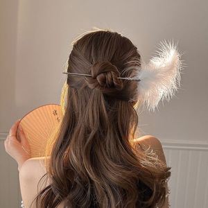 Pasador para el Cabello con Plumas Blancas y Negras, Estilo Chino Moderno, Simple e Innovador, Accesorio para el Cabello Hanfu, Joyería para Mujer - Product Image 3