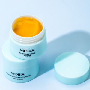 Crema facial hidratante de día y de noche para mujeres con efectos blanqueadores y que reducen los poros - Product Image 2