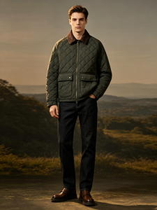 <span class=keywords><strong>Giacca</strong></span> Trapuntata Diamantata Premium Stile Britannico da <span class=keywords><strong>Uomo</strong></span> con Colletto in <span class=keywords><strong>Velluto</strong></span> <span class=keywords><strong>a</strong></span> <span class=keywords><strong>Coste</strong></span>, Cappotto da Caccia Heritage per un Look Smart Casual - Product Image 6