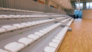 Soporte de material personalizable, tribuna, blanqueador, marca CETA, hecho en Italia con filas de pendientes, producto deportivo y de entretenimiento - Product Image 3