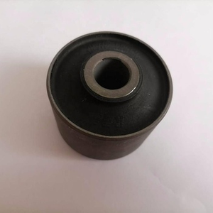 سيارة شجيرة أمامية وذراع سفلي لتويوتا لاند كروزر بأجزاء صامتة من المطاط - Product Image 2