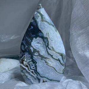 Vente en gros d'agates vertes polies de haute qualité, naturelles, en forme de goutte, avec cristal druzy gravé, pour la lithothérapie - Product Image 3