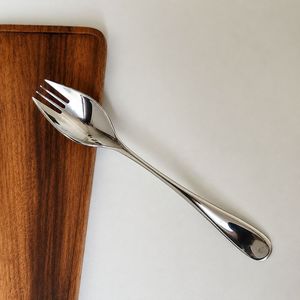 Cuillère-fourchette à salade en acier inoxydable de qualité supérieure, cuillère-fourchette à fruits et légumes à long manche, ustensile intégré pour pâtes, desserts et dîners - Product Image 4