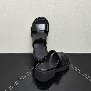 Sandales et pantoufles d'été 2026 pour hommes, rehaussantes, en cuir véritable, à semelle épaisse, à bout ouvert, à bride unique, pour l'extérieur - Product Image 3