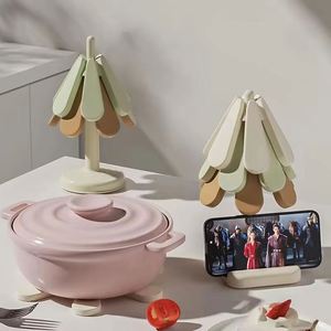 硅胶圣诞树耐热餐桌垫 跨境隔热垫 锅垫 餐具系列 - Product Image 6