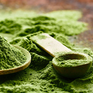 Feuilles de thé vert de qualité supérieure pour une garniture de <span class=keywords><strong>macaron</strong></span> au matcha pur, douce mais non grasse - Product Image 2