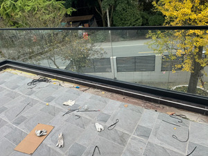 Ringhiera in Vetro <span class=keywords><strong>per</strong></span> Balcone da Esterno a Prezzo di Fabbrica, Recinzione in Vetro Temperato con Supporti in <span class=keywords><strong>Acciaio</strong></span> Inox 304/316 - Product Image 5