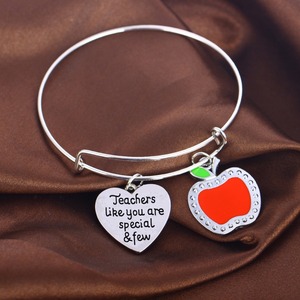 Bracelet ajustable en acier inoxydable avec breloque cœur, cadeau pour la fête des enseignants - Product Image 3