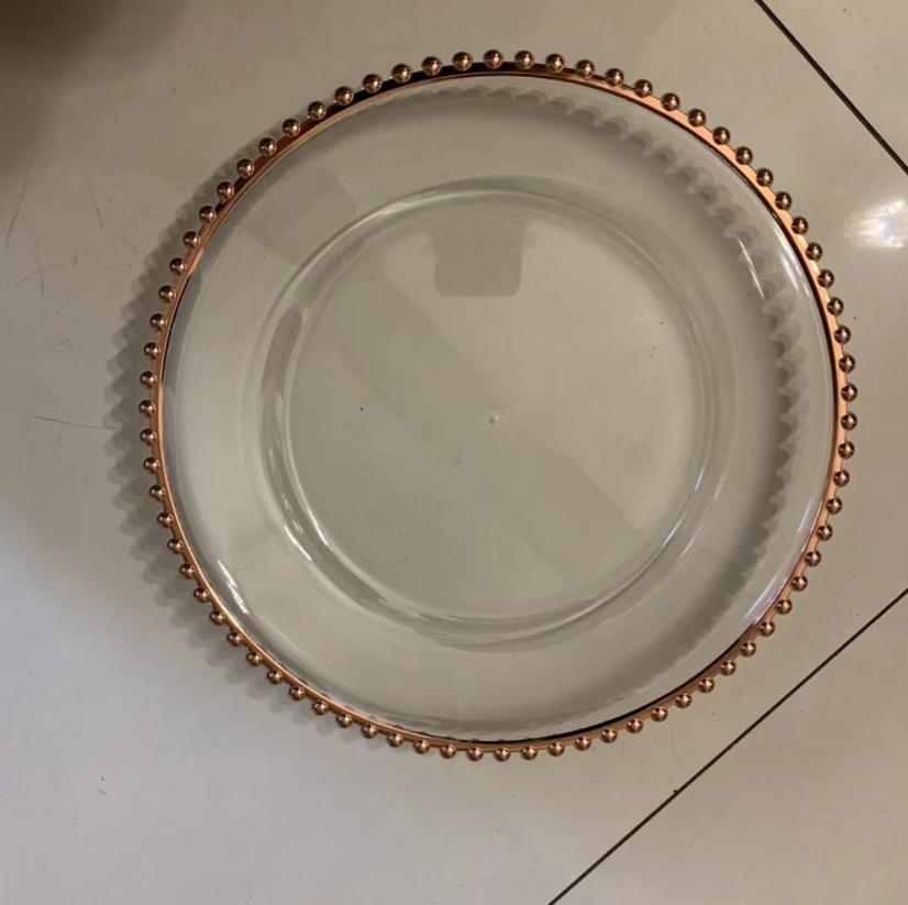 Clair avec une perle à ligne rose
