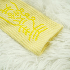 Vente en gros de chaussettes de sport en coton 100%, Starlight souhaite de douces bénédictions unisexes avec motif - Product Image 2