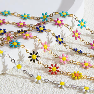 Pulsera de Flor de Margarita de Acero Inoxidable, Joyería Unisex de Regalo, Estilo Europeo, Diseño de Cadena de Eslabones con Pureza de 18K - Product Image 1