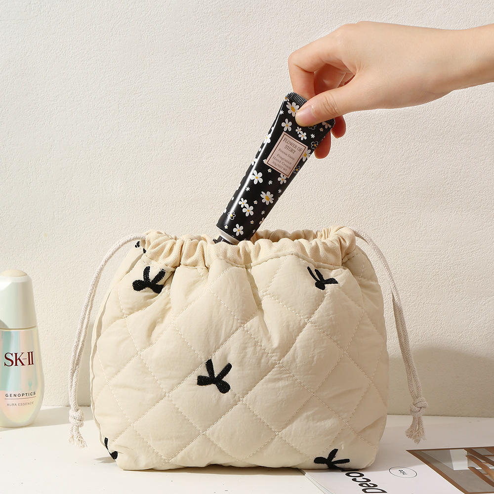 โบว์สีดำ