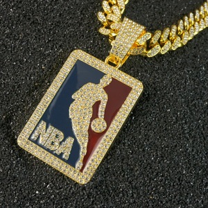 Nouveau Collier Pendentif Hip-Hop Tendance en Zircon avec Chaînes en Laiton Plaqué Or pour Hommes - Style Punk/<span class=keywords><strong>Rap</strong></span> (Vente en Gros Fabricant) - Product Image 3