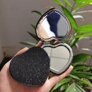 Espejo de Maquillaje con Forma de Corazón Negro, Espejo de Corazón Plateado Hecho a Mano, Espejo de Marca Privada, Espejos Mini Plegables de Doble Cara - Product Image 3