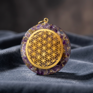 Pendentif Chakra en Pierre de Tourmaline Noire, Collier en Orgonite avec Breloques en Cristal, Fait Main, Noël - Product Image 3