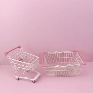 Chariot miniature en fer rose kawaii, chariot de courses mignon et créatif, accessoires <span class=keywords><strong>photo</strong></span>, décorations de chariot, panier de rangement décoratif pour la maison - Product Image 4