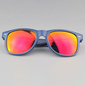 Lunettes de soleil de sport polarisées UV400 personnalisées avec logo de marque 2026 pour la course à pied et le VTT - Product Image 2