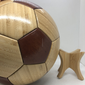 Interessanti giocattoli da calcio in legno per il tempo libero mortasa Tenon assemblato da calcio per l'artigianato per la casa lucidato tecnica decorazioni per camera da letto - Product Image 2