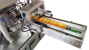 Automatische rotierende Reißverschlussbeutel-Füll verpackungs maschine Kraftbeutel-Kurkure-Verpackungs maschine mit Kombination waage