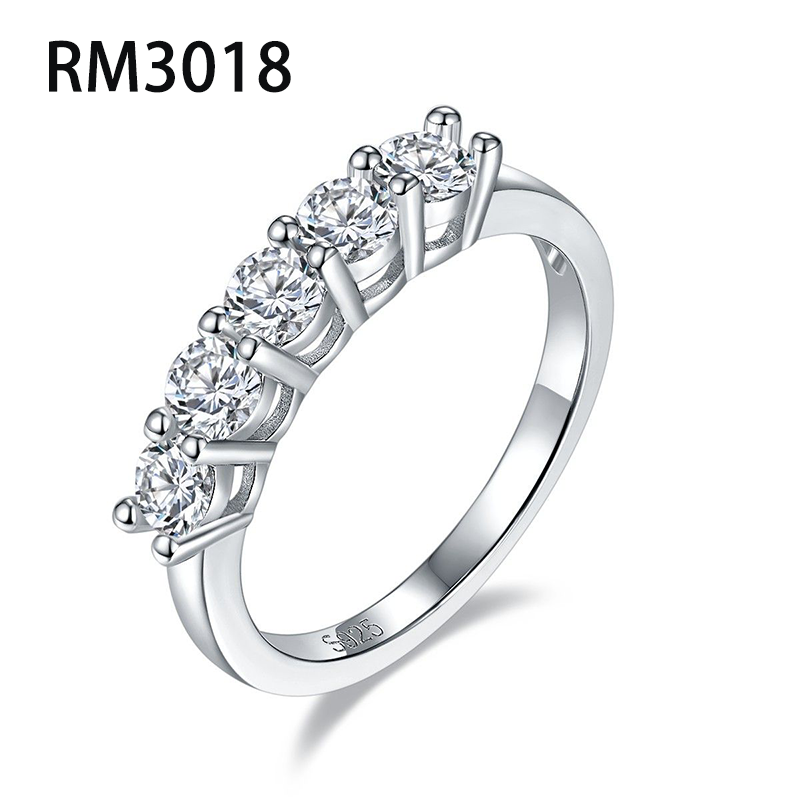 RM3018