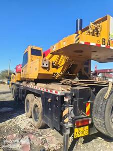 Grue sur chenilles d'occasion Sany STC750T6-1 de 75 tonnes, contrepoids de 24,8 tonnes, 80% neuve, 4 moteurs, boîte de vitesses, moteur, pompe PLC, couverture routière complète - Product Image 3