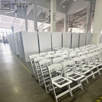 Chaises pliantes blanches d'extérieur pour mariage et jardin, chaises pliantes en résine style paon pour fêtes, prix des chaises Wimbledon pour événements