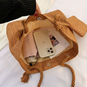 Sac fourre-tout en paille imperméable personnalisé 2025 pour femme, grande capacité 11L, motif lettres, sac à bandoulière tendance pour la plage d'été - Product Image 3