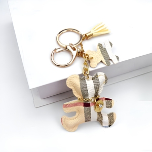 Llavero de tela tartán con borla, colgante para bolso, clásico y adorable, venta al por mayor, personalizado OEM ODM - Product Image 2
