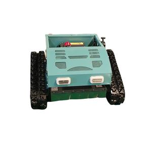 Machine de désherbage sur chenilles à commande à distance, alimentée à l'énergie solaire, solution durable pour les opérations à grande échelle - Product Image 1
