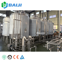 Machine de remplissage et de sertissage entièrement automatique pour eau gazeuse carbonatée en canettes d'aluminium, avec scellage et emballage, fourniture d'usine