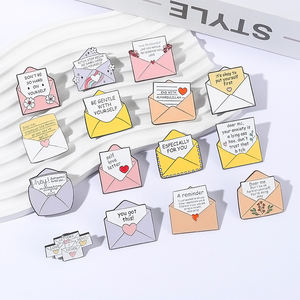 Spilla in Smalto 'È Okay Mettersi Prima di Te' con Testo 'Amore Incoraggia Te Stesso' in Busta, Distintivo da Bavero, Gioiello Regalo per Amici - Product Image 2