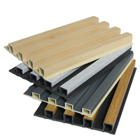 Panneau mural moderne en PVC/WPC imperméable et ignifuge, composite bois-plastique, lambris cannelé pour revêtement intérieur/extérieur d'hôtels et de salles TV
