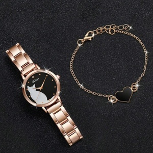 2025 New Cross-Border <b>Cute</b> Cat Round Dial Alloy Watch Temperament Inlaid Diamond Quartz Watch Heart <b>Bracelet</b> Set - Product Image 2
