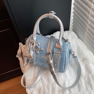 Nouveau <span class=keywords><strong>sac</strong></span> à main <span class=keywords><strong>mini</strong></span> en jean tendance style Boston, petit <span class=keywords><strong>sac</strong></span> seau avec garniture argentée Y2K et breloque étoile 2026 - Product Image 1