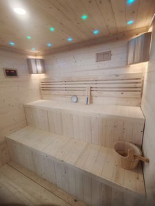 <span class=keywords><strong>Sauna</strong></span> Esterna <span class=keywords><strong>in</strong></span> <span class=keywords><strong>Legno</strong></span> di Cedro Rosso per 6 Persone con Riscaldatore Elettrico, Vasca Idromassaggio e Area Relax - Product Image 5