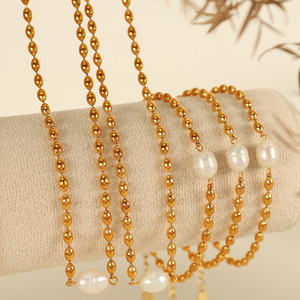 สร้อยคอมุกสำหรับผู้หญิง มุกสีขาว ชุบทอง เหล็กไทเทเนียม เครื่องประดับสวมใส่ทุกวัน - Product Image 1