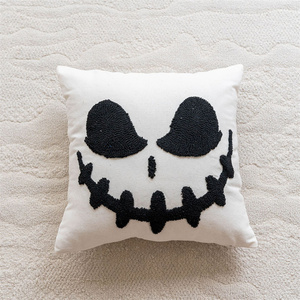 Prêt à expédier taie d'oreiller Spooky Halloween coton tissu tufté décor taie d'oreiller broderie citrouille chauve-souris housse de coussin - Product Image 4