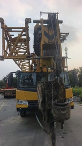 XCM-G QY50KA 50 tonnes grue sur chenilles d'occasion Chine fournisseur en bon état de fonctionnement prêt à expédier dans le monde entier moteur pompe PLC - Product Image 5