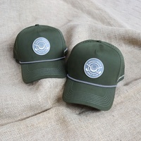 Nouvelle casquette de golf de sport en polyester imperméable à 5 panneaux avec logo patch personnalisé à la mode, casquette de baseball en corde perforée découpée au laser casquettes de marque