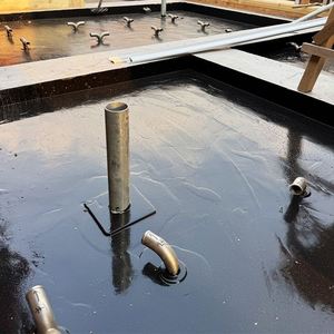 Matériaux de construction - Revêtement liquide imperméabilisant en polyuréthane monocomposant - Piscines - Applications souterraines - Autres applications - Haute teneur en solides - Product Image 4